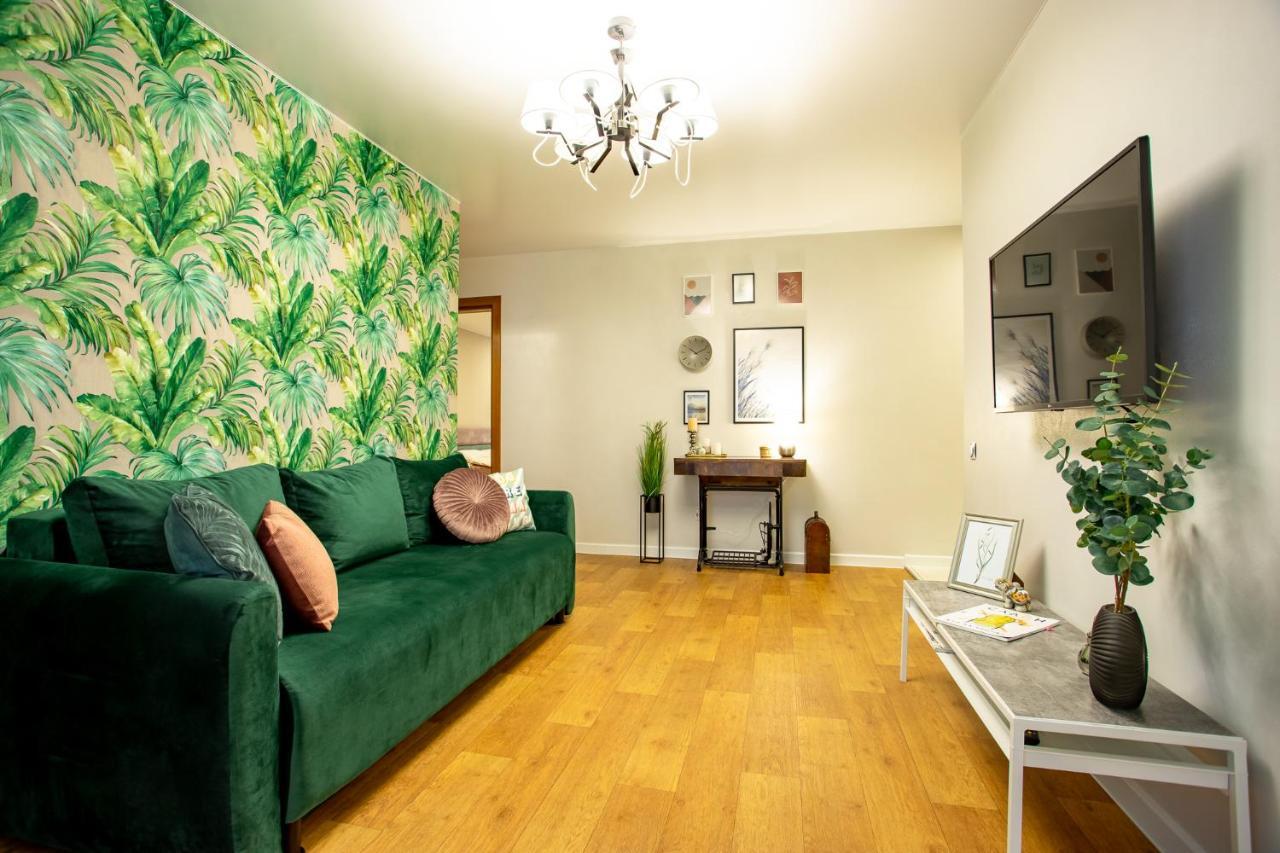 Luxury Apartment With 2 Bedrooms In The City Center Mykolaïv Esterno foto