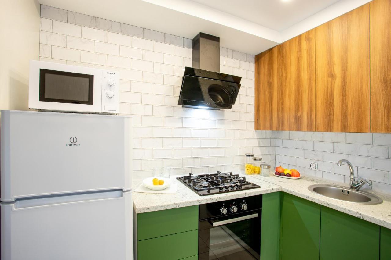 Luxury Apartment With 2 Bedrooms In The City Center Mykolaïv Esterno foto