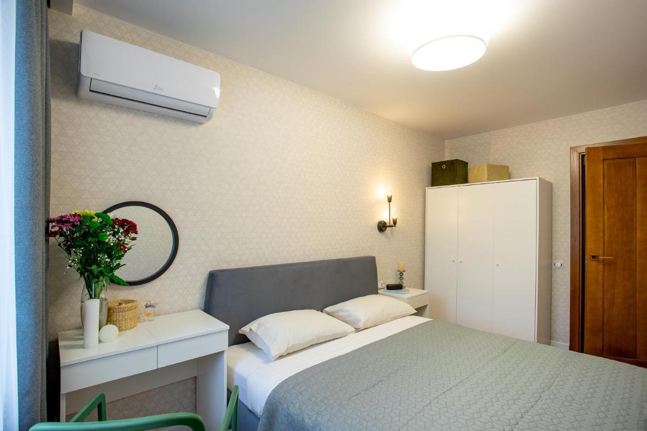 Luxury Apartment With 2 Bedrooms In The City Center Mykolaïv Esterno foto