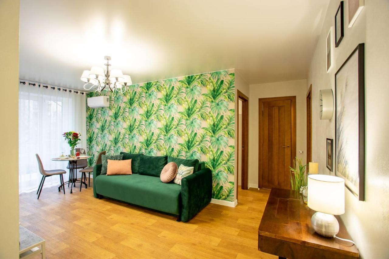 Luxury Apartment With 2 Bedrooms In The City Center Mykolaïv Esterno foto