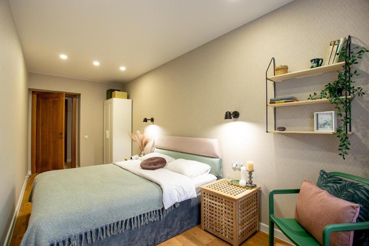 Luxury Apartment With 2 Bedrooms In The City Center Mykolaïv Esterno foto